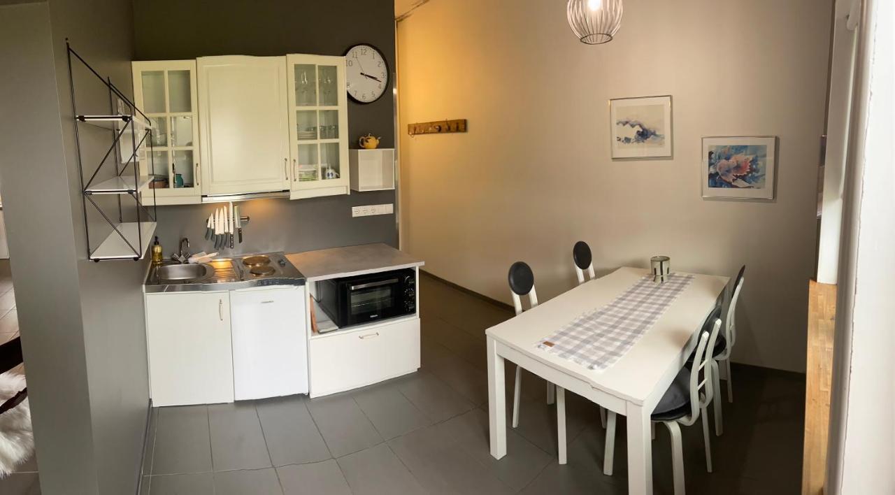Moerk Guesthouse クヴェラゲルジ エクステリア 写真